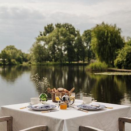 Inn On The Lake Broek in Waterland Exterior photo